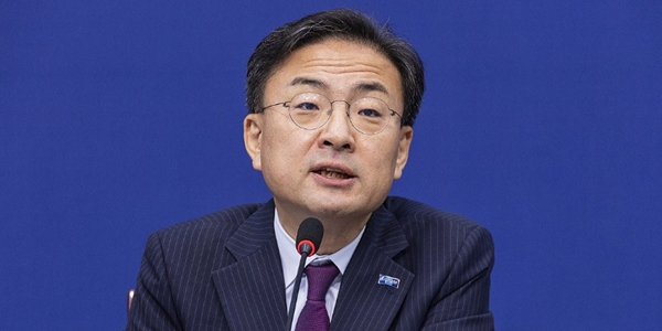 조국혁신당  합당 지분·노무현 탄핵 얘기 왜 꺼내나 : 민주당 김민석 향한 날선 비판