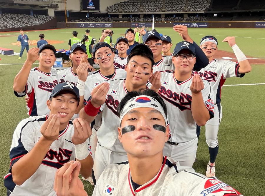 18세 이하 청소년 야구, 'WBC 한일전' 열세 씻어냈다 : 부산고 하현승, 한일 결승전 완봉승