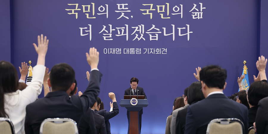 [이재명 기자회견③] 이란전쟁 두고 전쟁 불개입 약속 : 그러나 청해부대 강화 고심 여지 남겼다