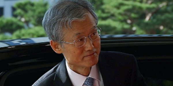 조희대 대법관 재제청 못 한다 vs  청와대 대통령 임명권 무력화 : 이재명 지지율 하락 속 노골적 '반기'