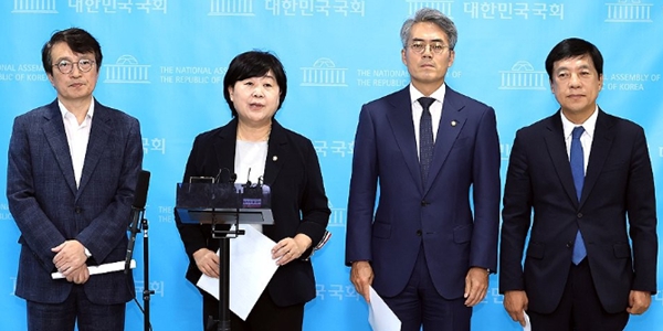 조희대 대법관 재제청 못 한다 vs  청와대 대통령 임명권 무력화 : 이재명 지지율 하락하자 노골적 '반기'