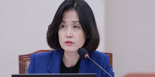 민주당 친석계 유시민에게 긁히자 총공세 : 전용기 조중동식 비판 이건태 이적행위