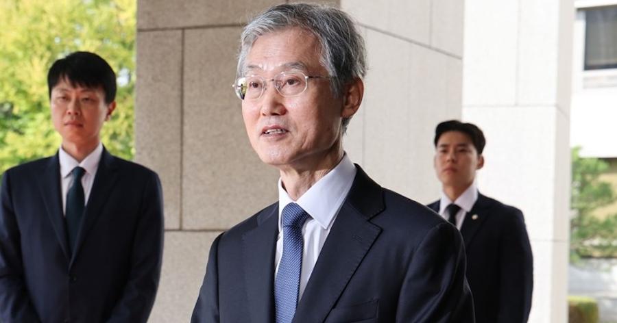 대법원장 조희대, 청와대 재제청 거부 한 달째 : '비선출 권력'이 '선출 권력' 위에 설 수 있는가