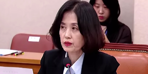 한동훈 노무현 허구 신화 깨야, 국힘 김태규 부엉이 바위 : 조국혁신당 박은정 인간이 돼라