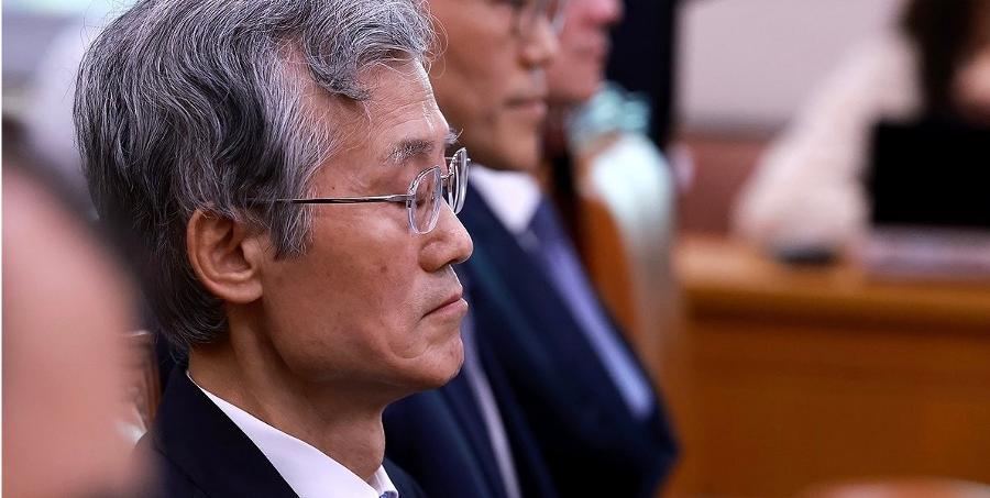 [현장] 대법원장 조희대의 '선택적 침묵' : 증인선서 거부한 뒤, 자신 향한 의혹엔 '또박또박' 반박