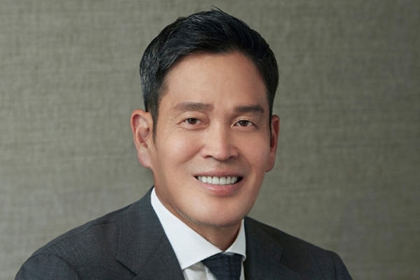 정용진 신세계그룹 유통업 경계 허물고 '워너브라더스 인수'도 타진 : 해리포터가 '장식품'에 그치지 않기를