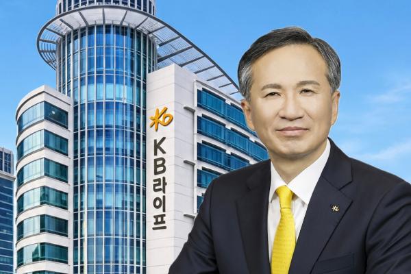 KB라이프 대표 정문철, KB금융지주 차기 회장 이재근과 '닮은꼴' : 시니어 사업 성과에 연임할지 촉각