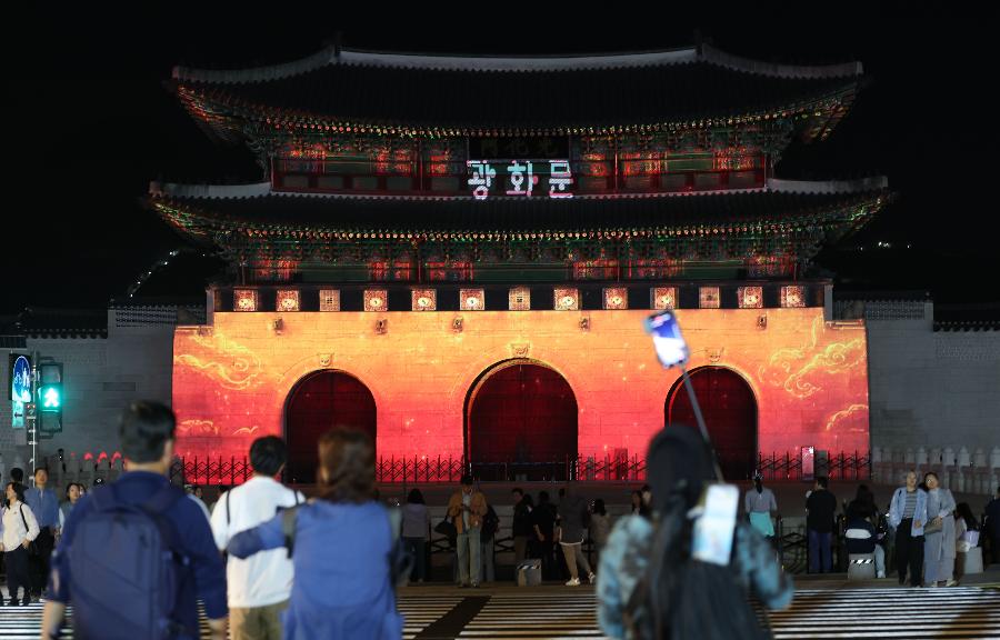 한글날엔 우리말 사랑, 공공기관 누리집에선 영어 사랑 : 'HOME·FAQ·ESG' 세종대왕도 갸우뚱 