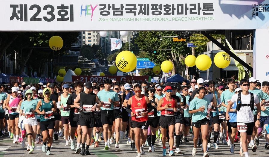  결승선 500m 앞에서 쓰러진 20대 러너의 비보 : 개인 최고 기록보다 고강도 러닝보다 중요한 '나만의 속도'  
