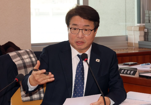 집주인 한 명에게 못 받은 전세금만 890억 : HUG가 대신 갚아준 전세금 2조9천억 원 아직 못 받았다