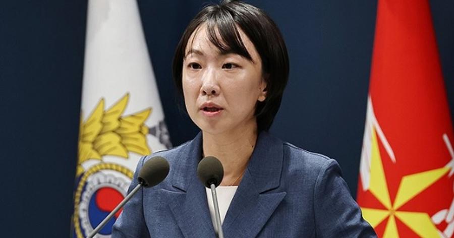 국방부 대변인 정빛나 '답변 제한' 모처럼 풀고 '사견' 방출 : 기습적 '골대론'으로 기자회견장을 기싸움판 만들었다