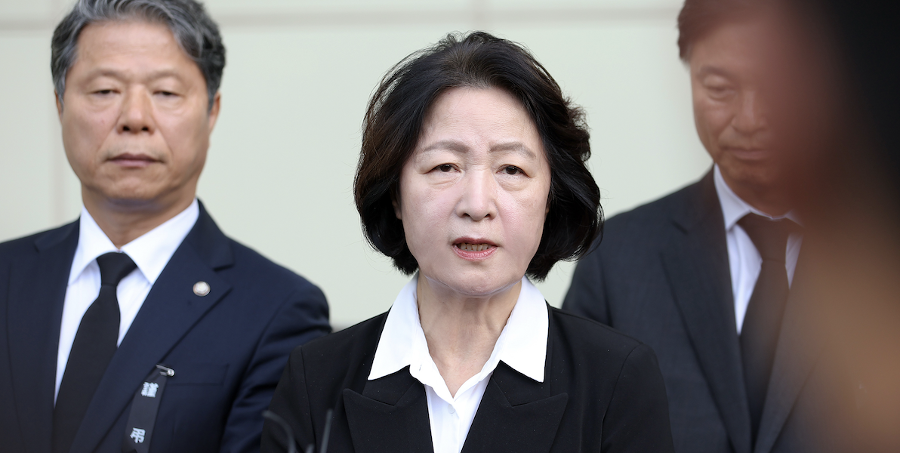 순직 소방관 빈소에서 '재정 빨대' 발언 사과한 추미애 지사 : 사과 바라시니까에 야당은 또다시 반발