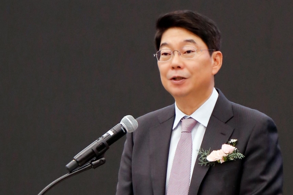 최성원 광동제약 회장 F&B 중심 체질 개선 강조했나 : 창립 행사서 '제약기업 전문성'과 '사회적 책임' 메시지