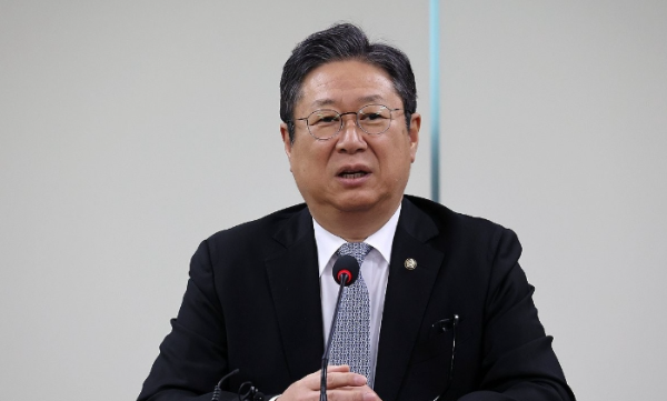 인천공항공사 수익 66%가 면세점 임대료 포함한 '비항공' 분야 : 민주당 황희 공항 본연의 공공적 역할 충실해야