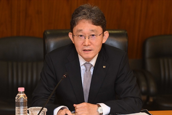 KT 대표 박윤영에겐 'AX 플랫폼' 비전 외에 '신뢰 회복' 과제도 엄존한다 : 해결되지 않은 '해킹 은폐 의혹' 국감서 다시 주목
