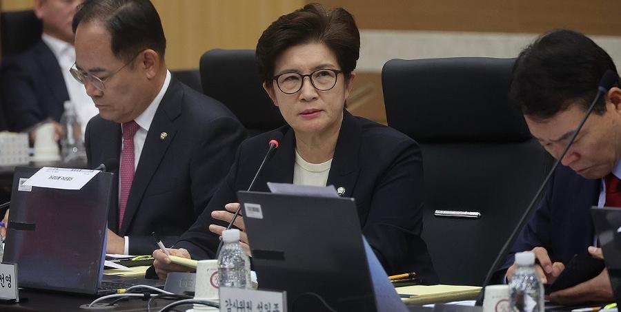 올해 국감 '명장면' 열전 : '불법도박 광고' AI로 재현, 군 수뇌부의 공개 사과, 법사위는 막말 충돌