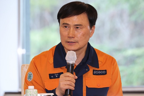 포스코 이희근 철강 이익 개선 길목에서 첫 무기한 파업 앞뒀다 : 3분기 실적 나오는 날 노조 파업 예고