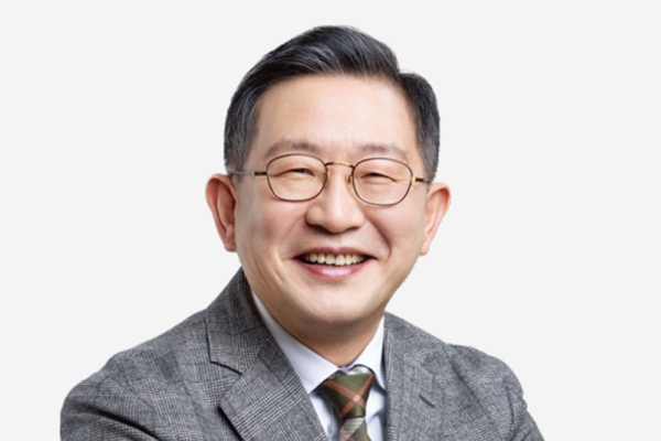 IPARK현대산업개발 정경구 올해 두 달 남기고 수주 목표 6조에서 10조로 : 3분기 성과 자신감, 수도권 정비사업으로 판 키운다