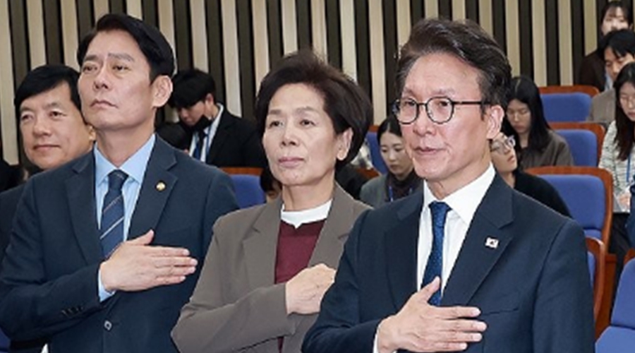 민주당 사상 처음 현직 대법원장 국정조사 추진 : 탄핵 명분 쌓겠다는 것인데 넘어야 할 산 너무 많아 보인다