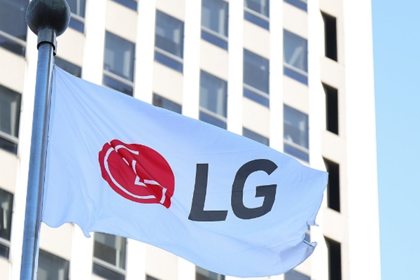 LG전자 AI 데이터센터 냉각 수주 석 달 새 6천억에서 3조로 : 3분기 영업이익 13.5% 늘었지만 가전·공조는 이익 줄었다