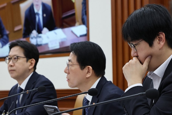 해커보다 먼저 빈틈 찾는다 : 과기정통부·국정원 금융권 공격 수법·PHP 약점 중심으로 핵심시설 조사