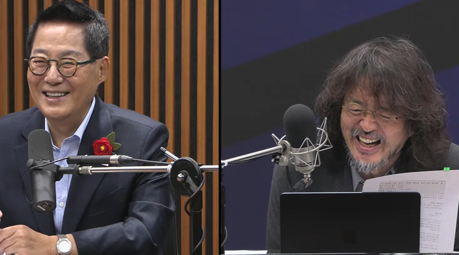 민주당 박지원과 방송인 김어준의 '뼈있는 대화' : 지지층 내부 간극이 계속 벌어진다