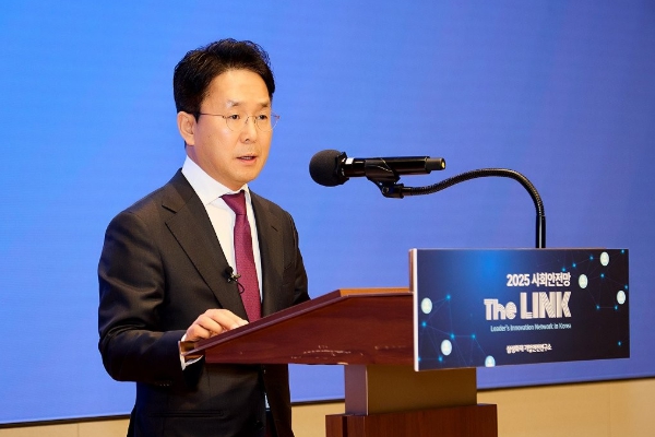 삼성화재 한국 보험시장 구조적 위기 타개책은 '영국 로이즈 시장' : 이문화 '전체 이익 절반 글로벌에서' 목표 한발 더 가까이