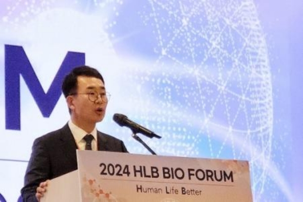 HLB 진양곤 상장계열사 10곳 이사회 의장 독점, 책임경영 명분 뒤 비민주적 지배구조 해결 과제