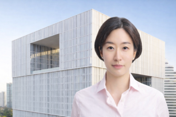 아모레퍼시픽 둘째 딸 서호정 증여세 납부 위해 지분 매각, 언니 서민정과 후계 경쟁구도 변수 될까